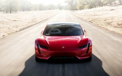 Tesla представила самый скоростной автомобиль